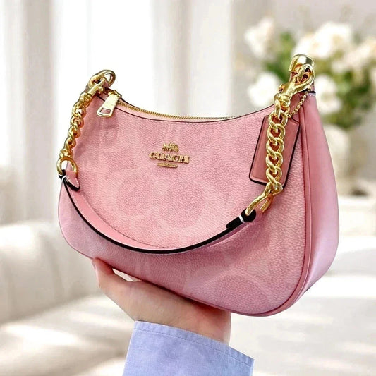Pink Leather Shoulder Bag with Gold Chain – Women’s Handbag