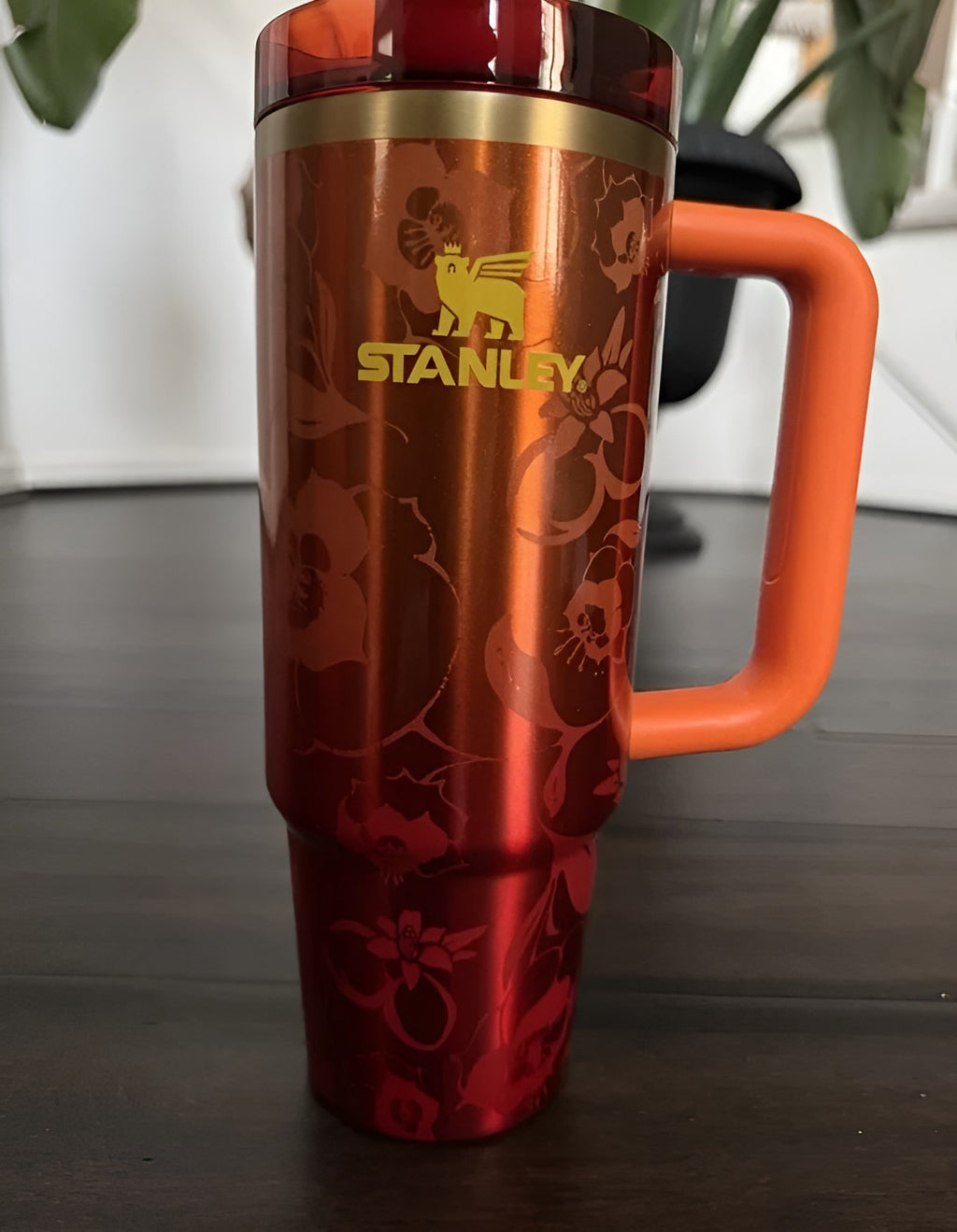 The Stanley 1913 x Karol G 30oz H2.0 Flowstate Quencher Tumbler NEW IN HAND